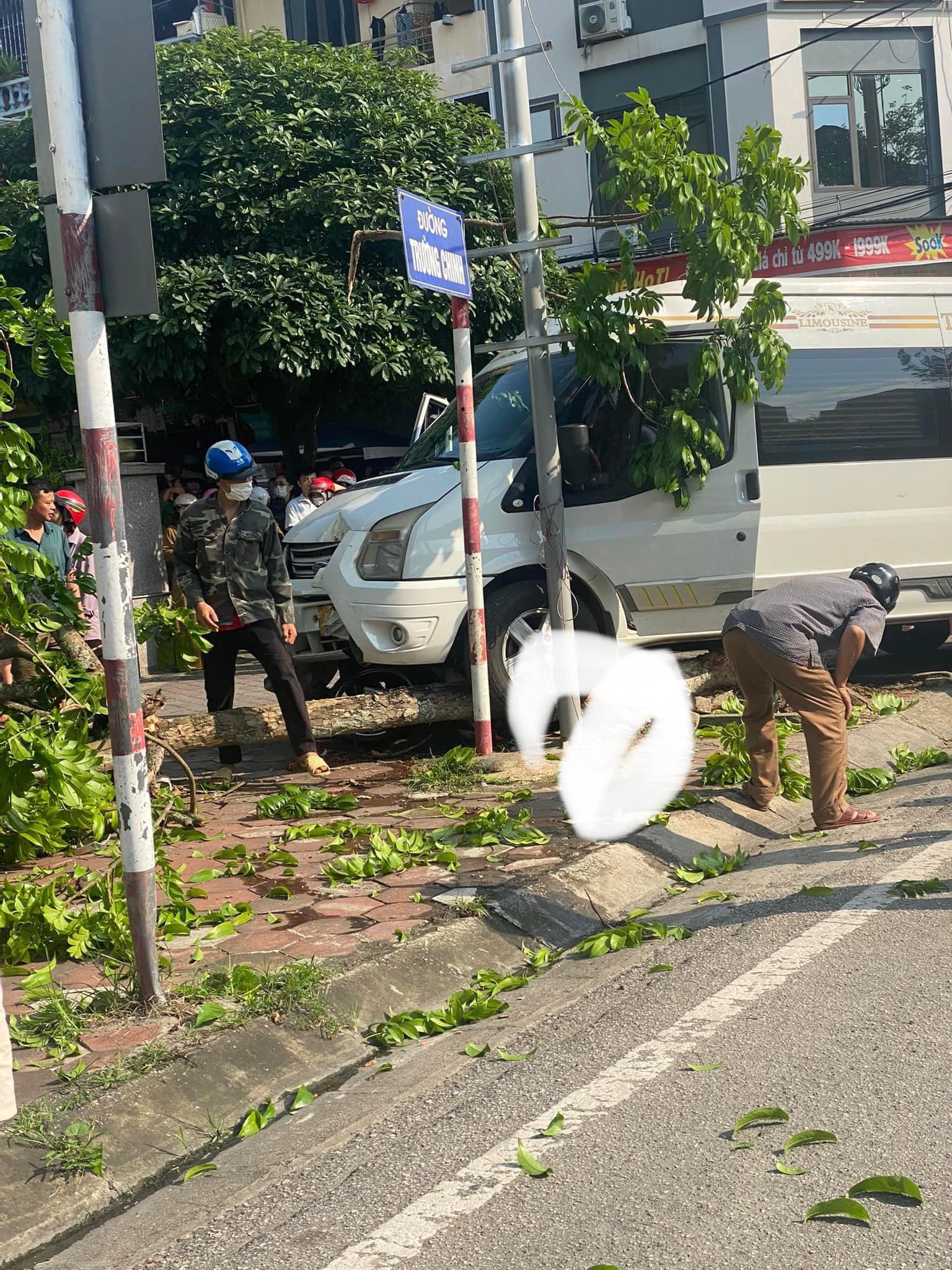 Bắc Kạn chiều nay, ô tô bay tốc độ quá nhanh khiến 1 người tử vong luôn tại chỗ