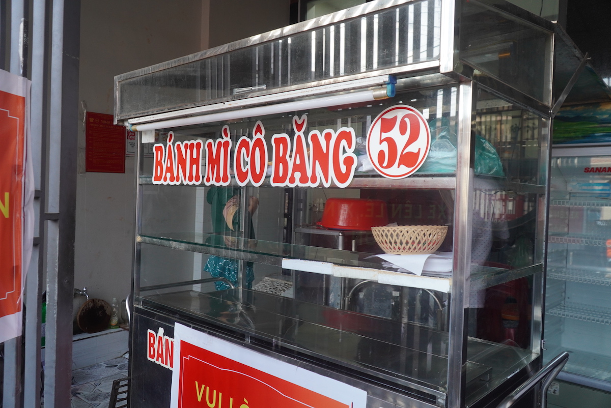 Bánh mì gây ngộ độc hơn 500 người được chế biến thế nào